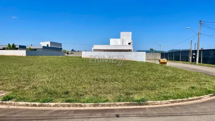 Terreno à Venda no Condomínio Terra de Artemis 452m2