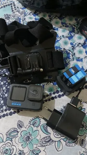 Câmera go pro black 10 C/2 Bateria e cartão de memória 64g