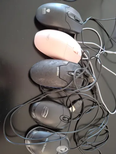 5 Mouses com defeito