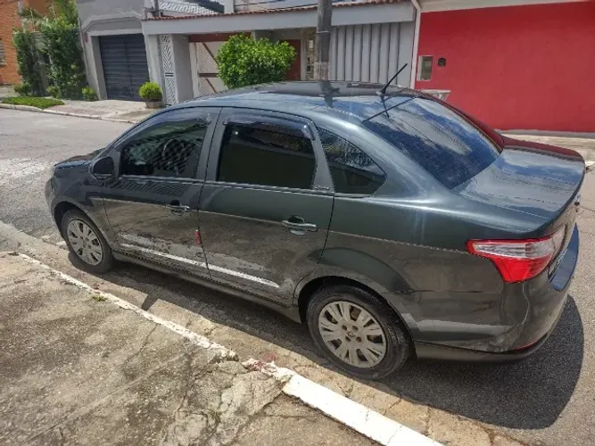 Fiat Grand Siena Attrac. 1.4 EVO F.flex 8V 2013