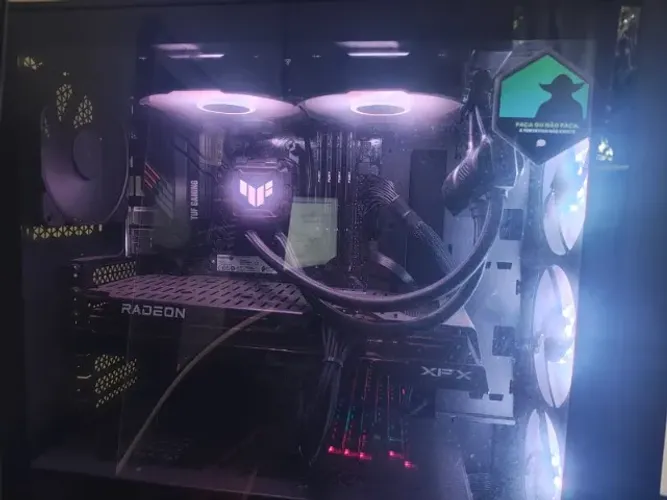 PC Gamer Ryzen 7 5700X3D RX 7800 XT