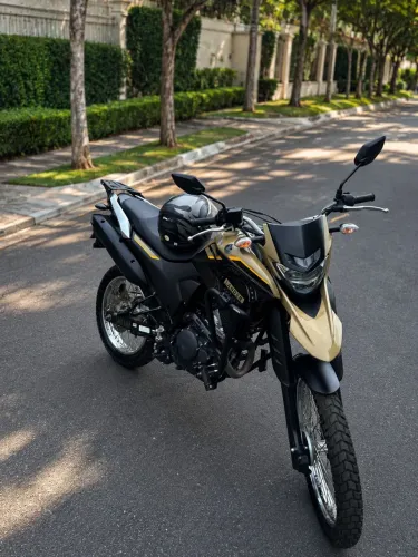 Lander 250 único dono