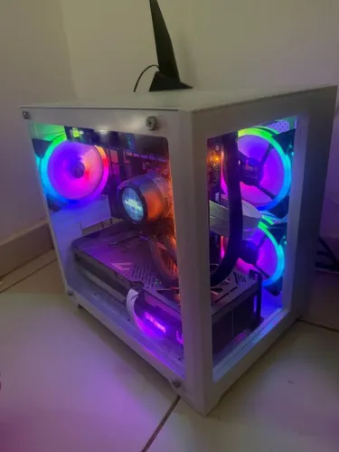 PC Gamer AMD Ryzen 7 7800x3D 32gb DDR5 RTX 5080