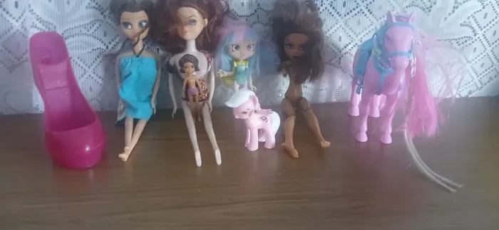 Boneca diversas