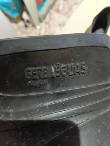 Sapato sete léguas 43/44 ,usei duas vezes 