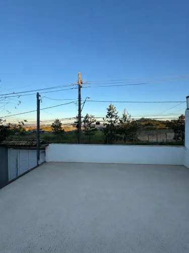 Alugo casa para ponto comercial em avenida principal no bairro aeroporto.