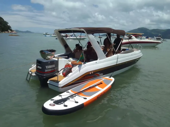 Vendo Lancha Runner - 26 pés 