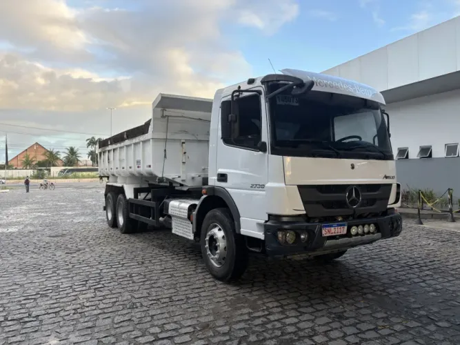 Mercedes-Benz Atego 2730 300 2023/2023 Basculante