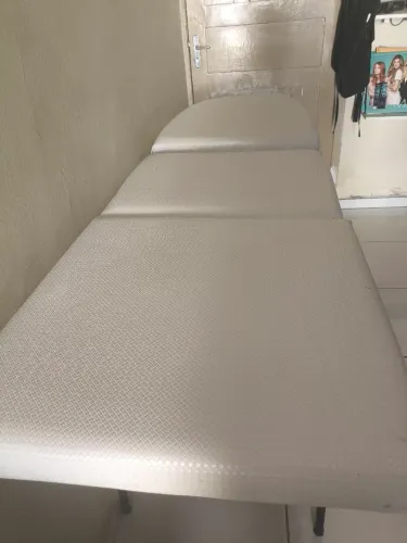 Maca confortável e semi nova. Possuí 3 posições.