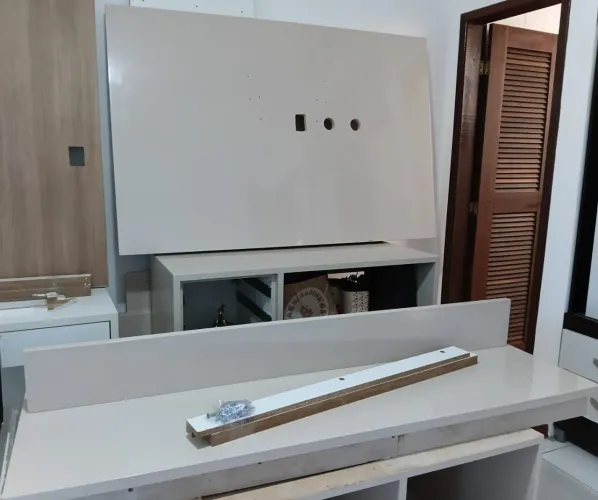 Painel com gavetas 
