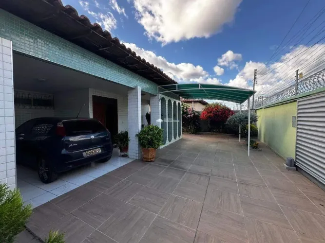 Casa 3 quartos com suíte e DCE à venda no bairro São Cristóvão