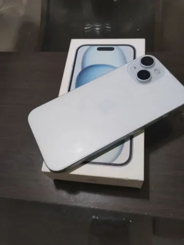 Iphone 15 vende-se, menos de um ano de uso 