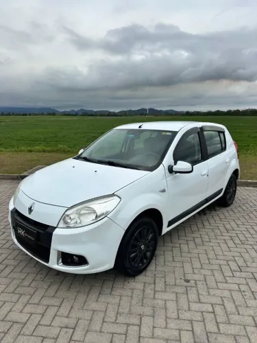 Renault Sandero Privilège Hi-flex 1.6 16V 5P AUT 2013