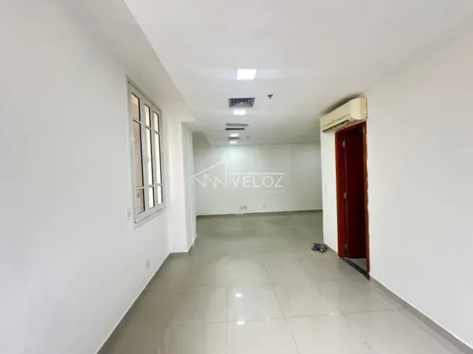 Sala - / Comercial / Catete