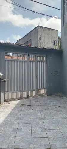 Casa de 2/4 para locação em condomínio. 