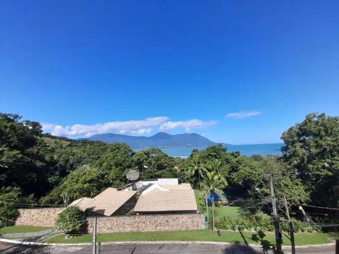 Terreno à Venda na Praia do Guaecá em Condomínio Fechado