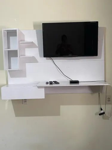 painel com Tv 32 polegada vai com Xbox pega esmart