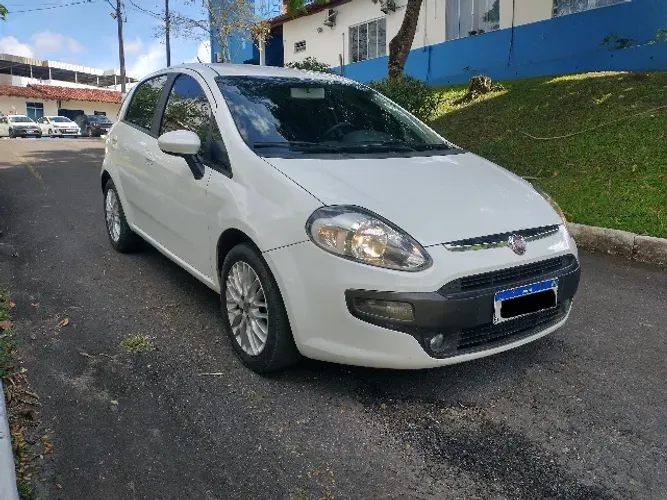 Fiat Punto Essence 1.6 Flex 16V 5P 2014