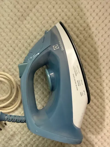 Ferro de passar electrolux 