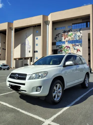 Toyota RAV4 2.4 4X2 16V 170cv Aut. 2011