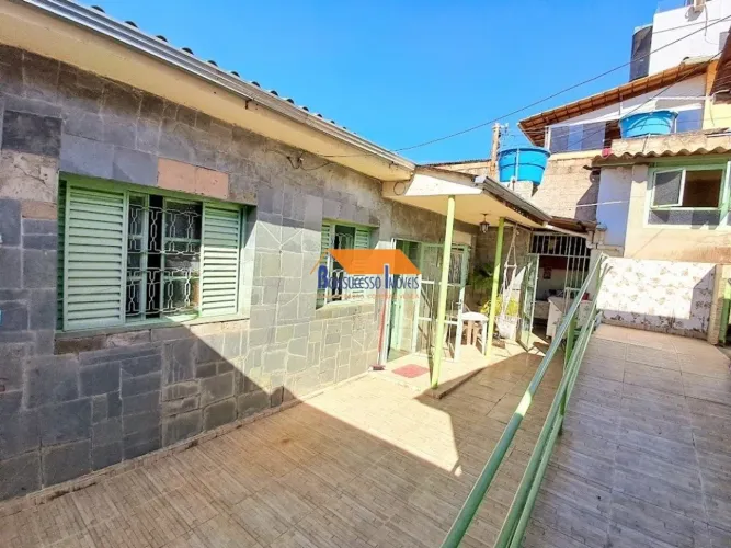 casa recuada de 2 quartos no bairro Ermelinda