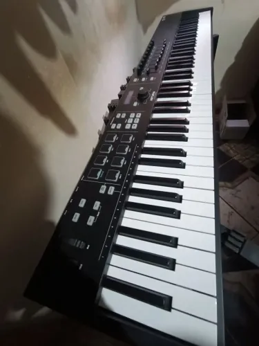 TECLADO CONTROLADOR ARTURIA 88