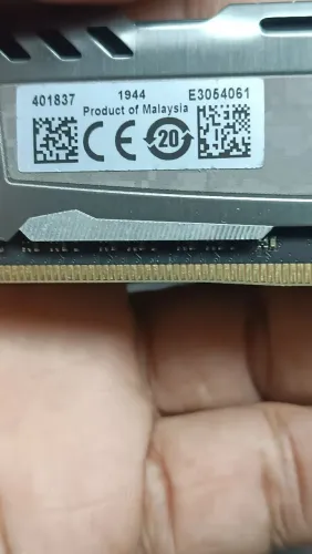 Memória RAM DDR 4 de 8GB Crucial Ballistix Sport LT Gray 3000 mhz