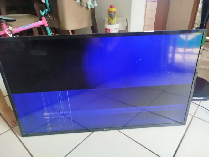 Tv 39" Led com defeito