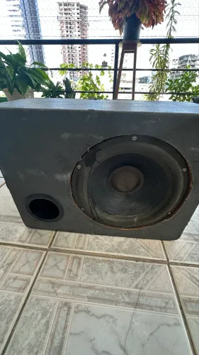 VENDO CAIXA DE SOM AUTOMOTIVO