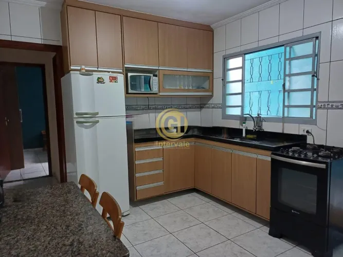 VENDO CASA COM 2 DORMITÓRIOS em Cidade Salvador - Jacareí - SP