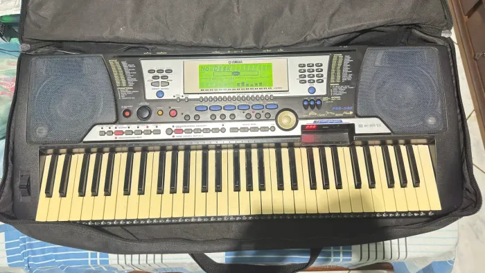 Teclado Yamaha PSR540 com usb