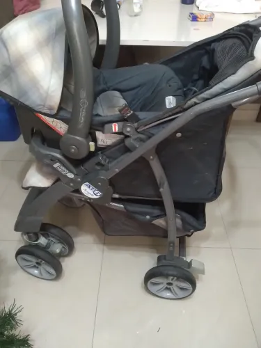 Carrinho +Bebê conforto