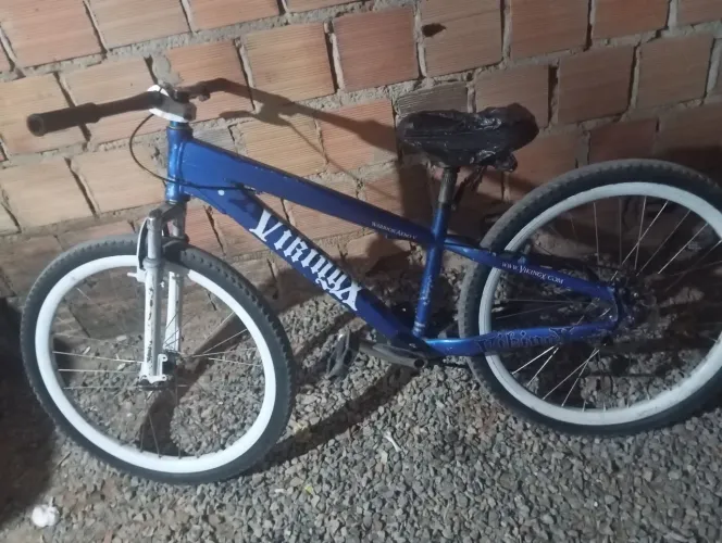 Bicicleta toda boa só pagar e andar aceito troca uma cinquentinha ou outras coisas