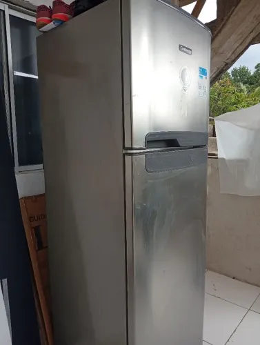 Geladeira continental 