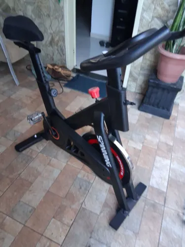 Bicicleta e Esteira ergometricas 220 volts