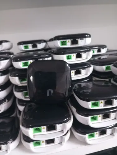 Modem roteador Ubiquiti UFiber UF?LOCO preto ONU Ubiquiti Ufiber GPON 2P 1G UF-LOCO I