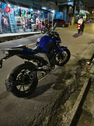 Moto  fazer 250 