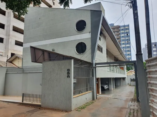 Apartamento com 1 quarto para alugar por R$ 1100.00, 45.00 m2 - ZONA 07 - MARINGA/PR