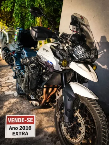 Triumph Tiger 800