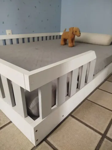 Cama Montessori de casal com colchão