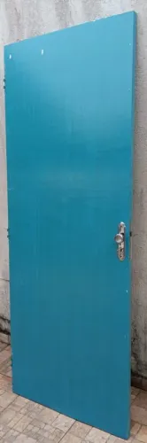 PORTA DE MADEIRA C/ CHAVE