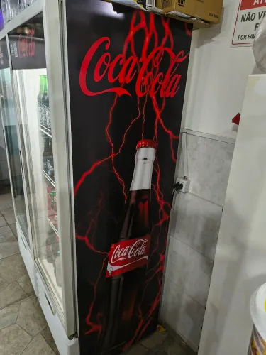 Vende-se cervejeira da metal frio porta de vidro 220vw $ 3000,00