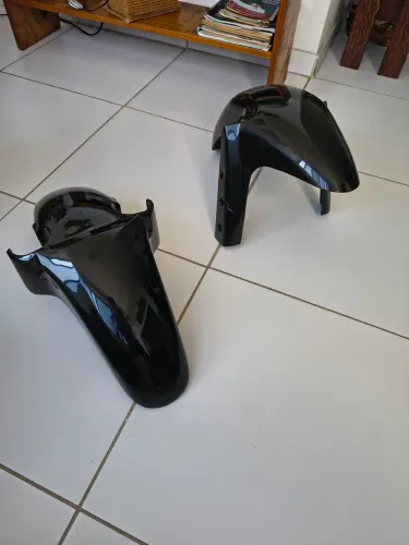 Par de Paralamas para Moto - Preto Brilhante