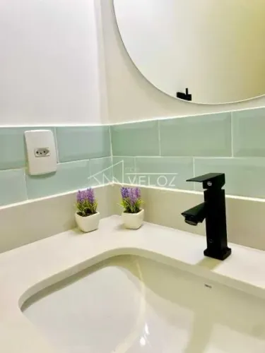 Kitnet/Conjugado : / Residencial / Centro