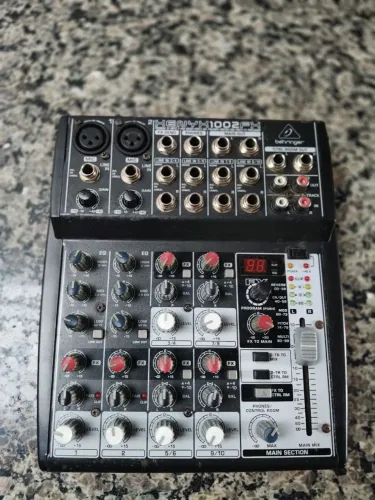 Mesa de som