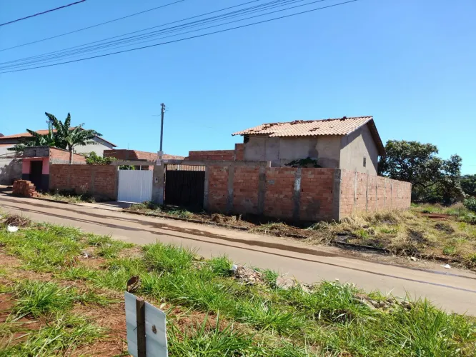 Vende-se um lote