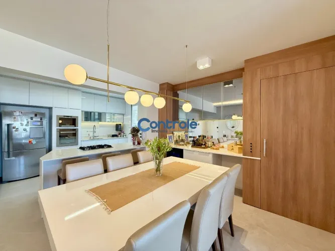Apartamento com 3 dormitórios, sendo 2 suítes no Estreito.