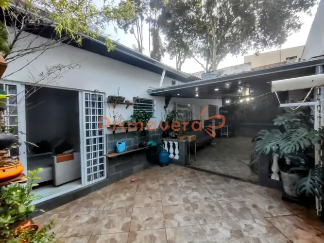 Casa térrea à venda na Vila Jaguara com 135m, 2 quartos, 3 vagas e área gourmet com churra