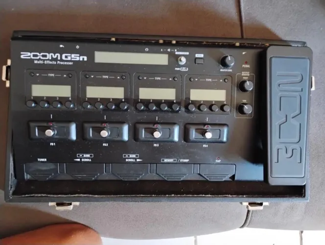 Pedaleira Zoom g5n