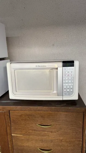 Microondas Electrolux 23 Litros Impecável - Entregamos